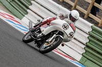 Vintage-motorcycle-club;eventdigitalimages;mallory-park;mallory-park-trackday-photographs;no-limits-trackdays;peter-wileman-photography;trackday-digital-images;trackday-photos;vmcc-festival-1000-bikes-photographs